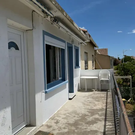3p With Balcony On The Seafront Le Grau-du-Roi